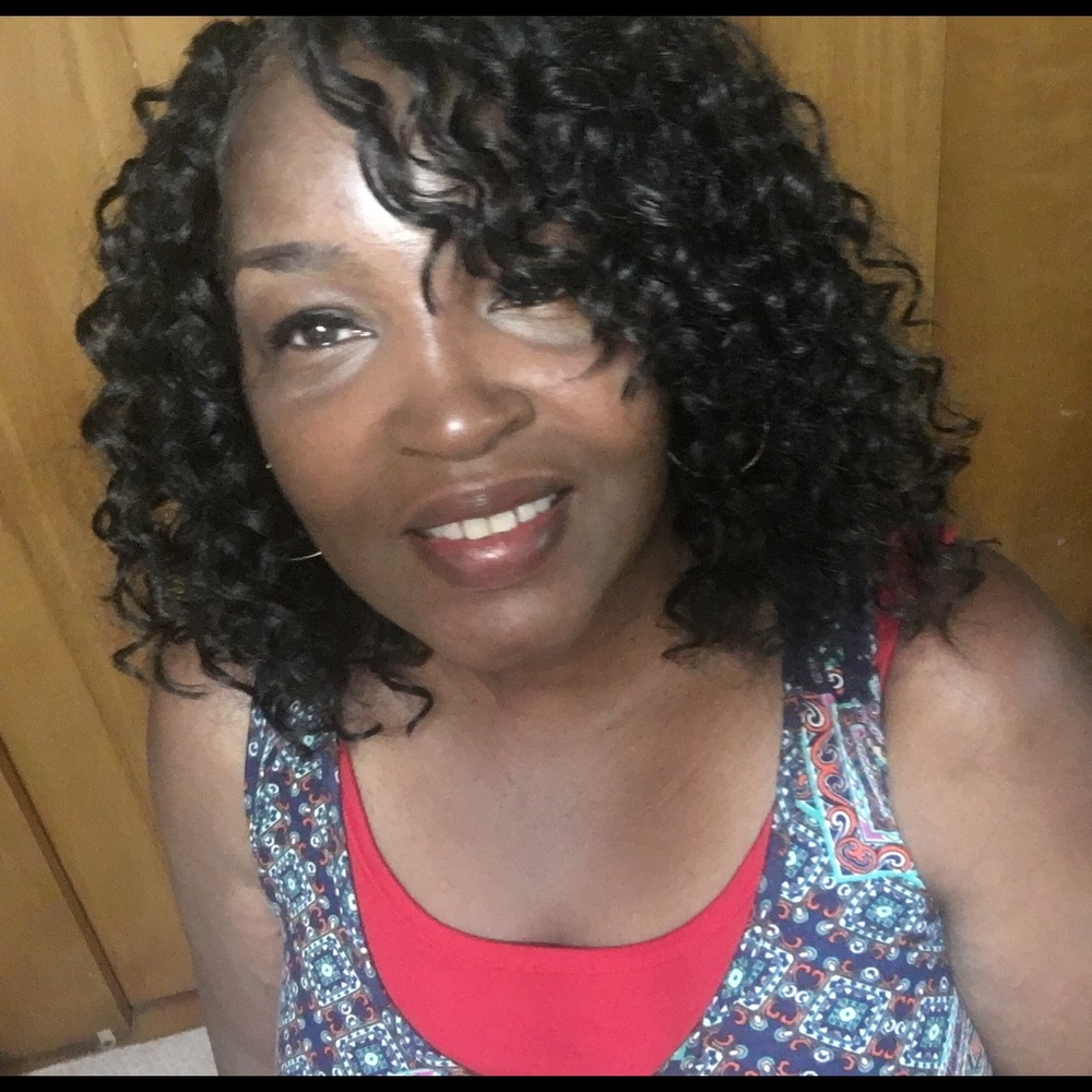 Meet your Posher, Sheila